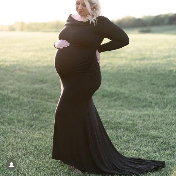 Black Maxi Maternity Dress - perfect for baby shower & maternity photo shoot 🖤 - Picture 1 of 4